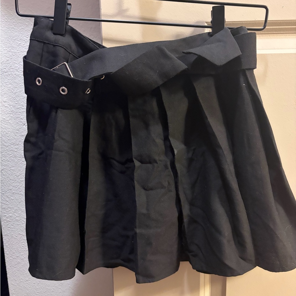 black mini skirt